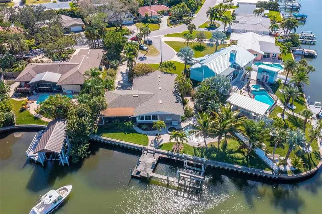 6808 Sea Gull Drive S St Petersburg FL 33707
