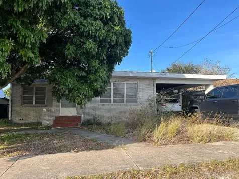 202 W 1st Street Frostproof FL 33843
