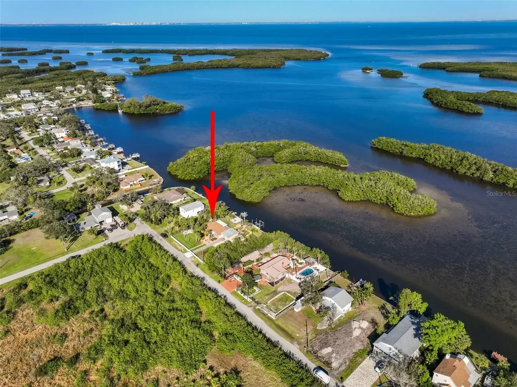 3035 Manatee Avenue Ruskin FL 33570