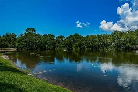 548 Surrey Close Palm Harbor FL 34683