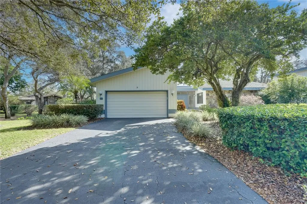 18 Nottingham Way Haines City FL 33844