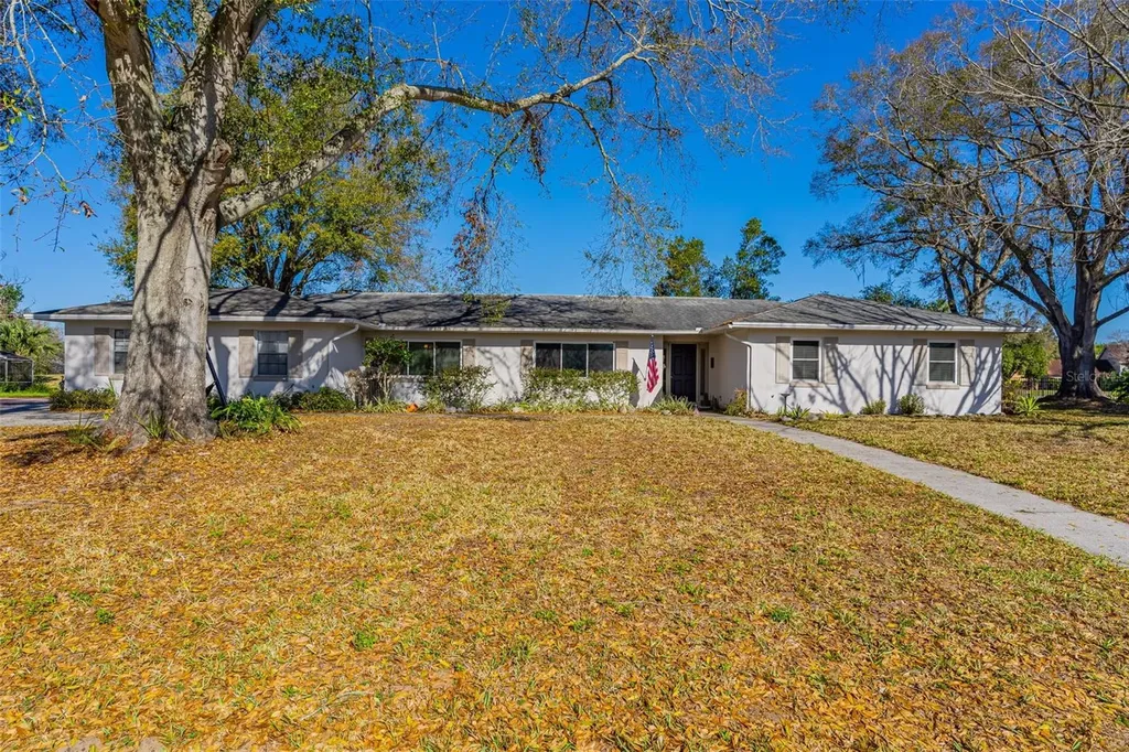 1241 Lake Francis Drive Apopka FL 32712