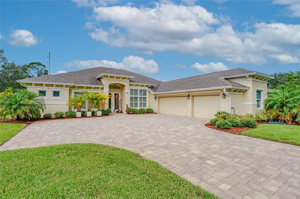 4 Lakebluff Drive Ormond Beach FL 32174