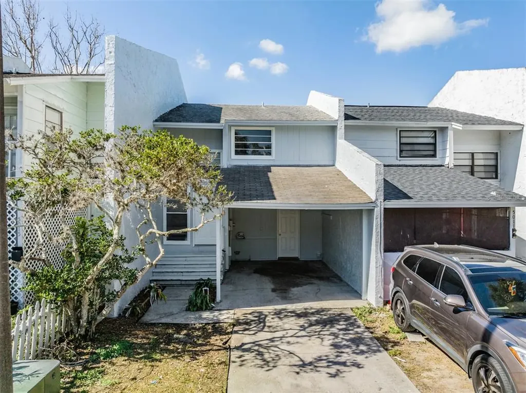 5013 Terrace Village Lane Tampa FL 33617