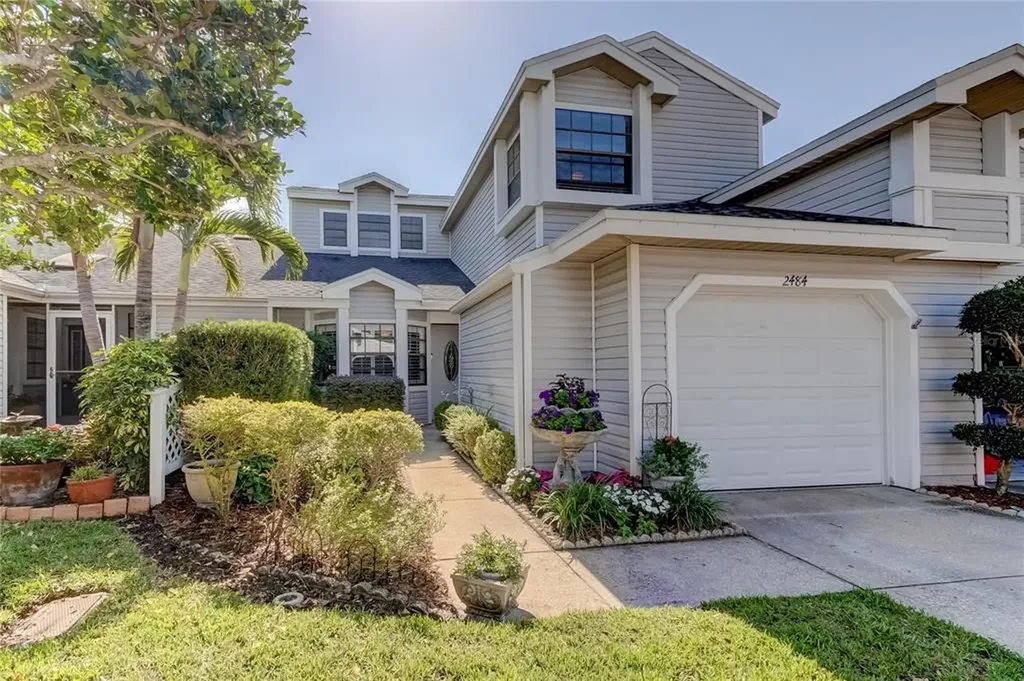2484 Alhambra Court Clearwater FL 33761
