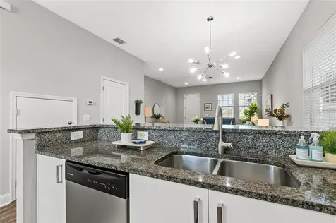 2816 1st Avenue S St Petersburg FL 33712