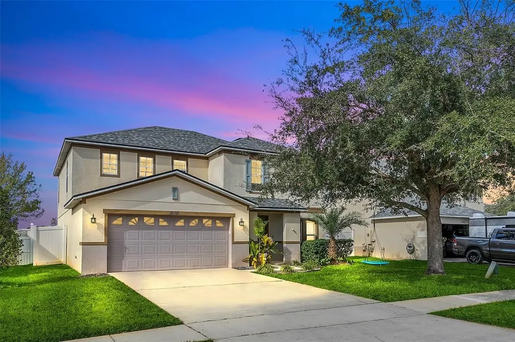 19437 Charrice Court Orlando FL 32833