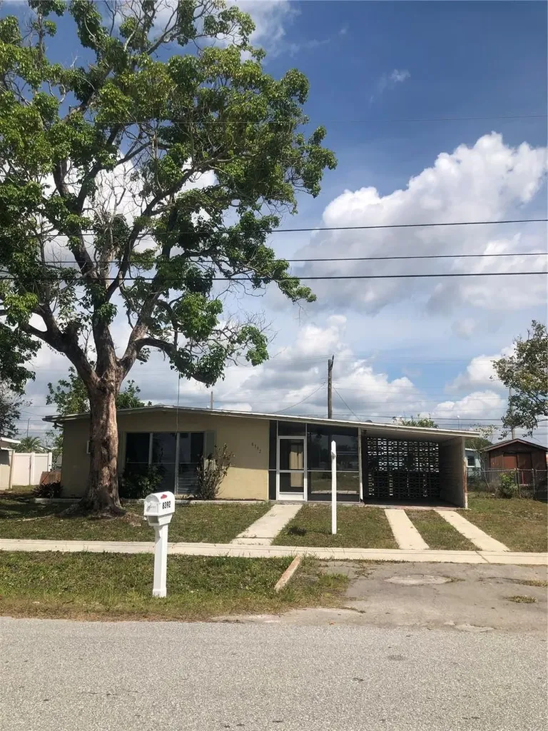 8392 Maureen Avenue North Port FL 34287