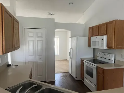 102 Milton Place Kissimmee FL 34758
