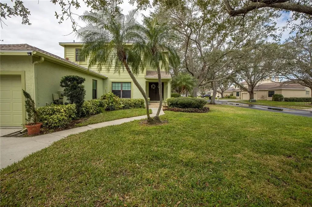 1006 Sanabel Court NE St Petersburg FL 33702