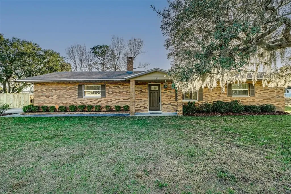 117 Hayes Street Lake Wales FL 33859
