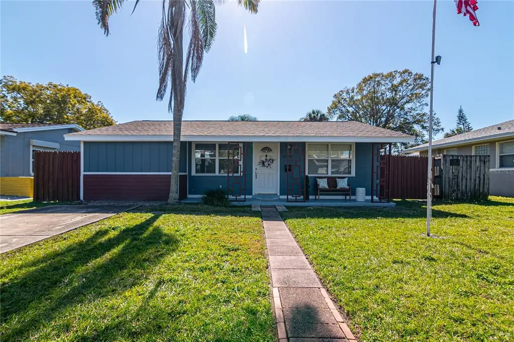 4638 2nd Avenue N St Petersburg FL 33713