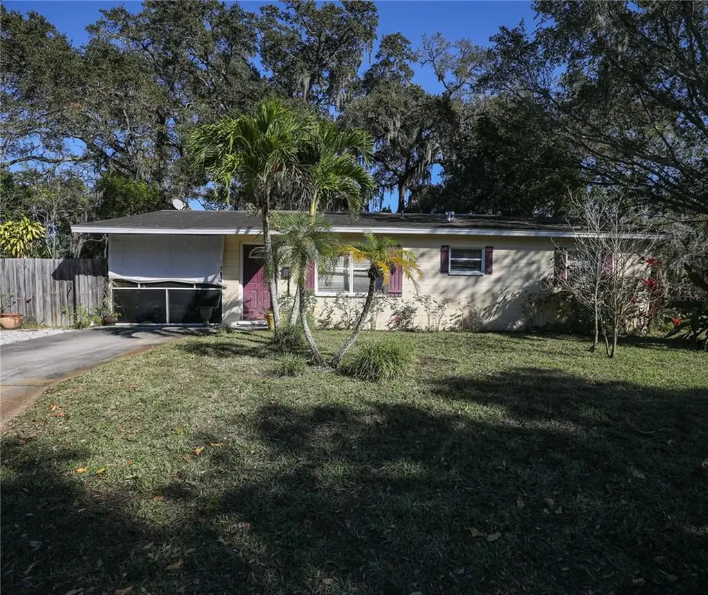 2560 47th Street S St Petersburg FL 33711