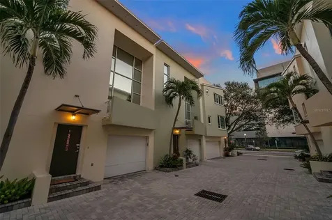 313 4th Avenue N St Petersburg FL 33701