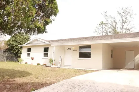 5302 King Street Zephyrhills FL 33542