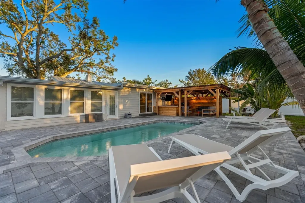 326 S Lime Avenue Sarasota FL 34237