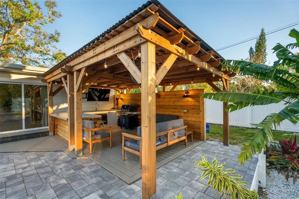 326 S Lime Avenue Sarasota FL 34237