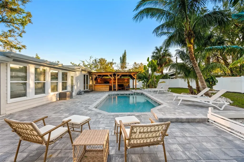 326 S Lime Avenue Sarasota FL 34237