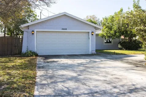 5446 22nd Avenue N St Petersburg FL 33710