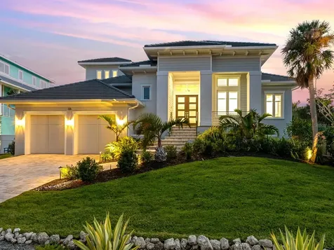 326 Island Circle Sarasota FL 34242