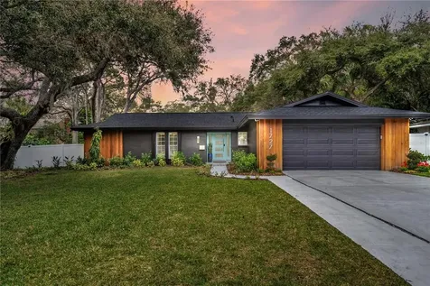 1727 Armistead Place S St Petersburg FL 33712