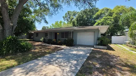 1476 S Betty Lane Clearwater FL 33756