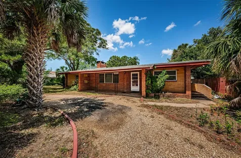 5625 Dartmouth Avenue N St Petersburg FL 33710