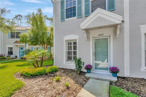 8639 Hunters Key Circle Tampa FL 33647
