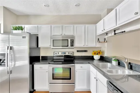 8639 Hunters Key Circle Tampa FL 33647