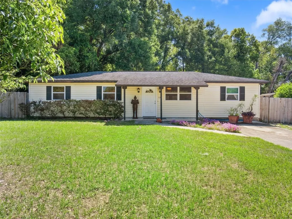 720 Stanley Avenue Wildwood FL 34785