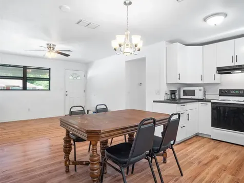 720 Stanley Avenue Wildwood FL 34785