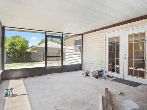 720 Stanley Avenue Wildwood FL 34785