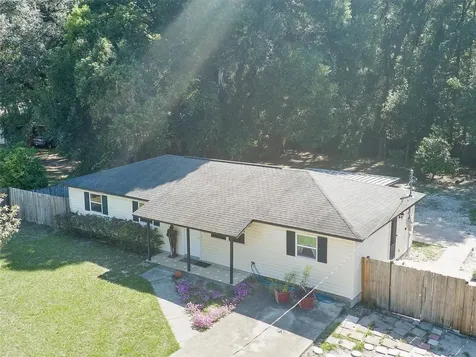 720 Stanley Avenue Wildwood FL 34785