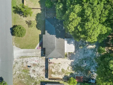 720 Stanley Avenue Wildwood FL 34785