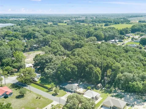 720 Stanley Avenue Wildwood FL 34785