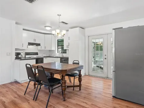 720 Stanley Avenue Wildwood FL 34785