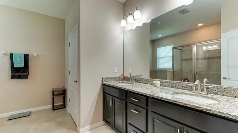 7841 Birdie Bend Way Sarasota FL 34241