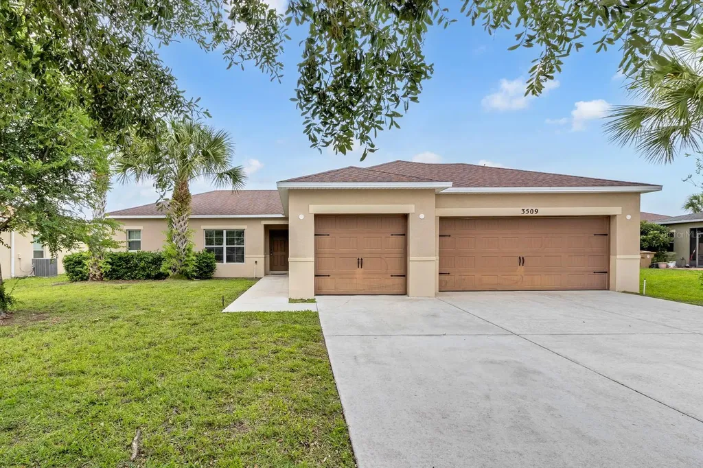 3509 Spinning Reel Lane Kissimmee FL 34746