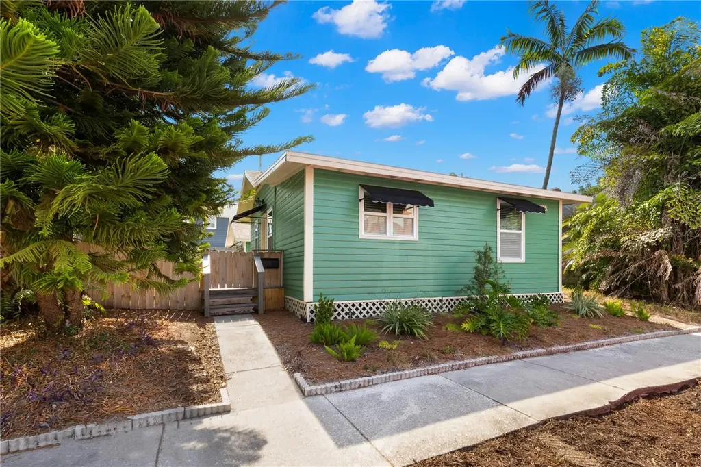 1035 6th Street N St Petersburg FL 33701