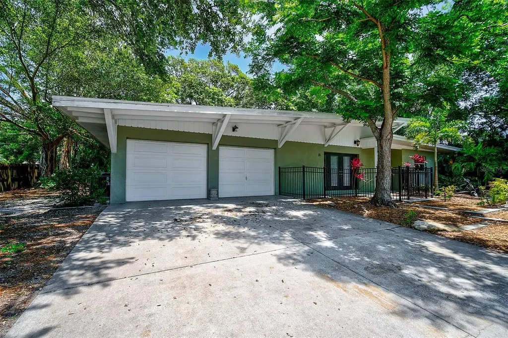 75 47th Street NW Bradenton FL 34209