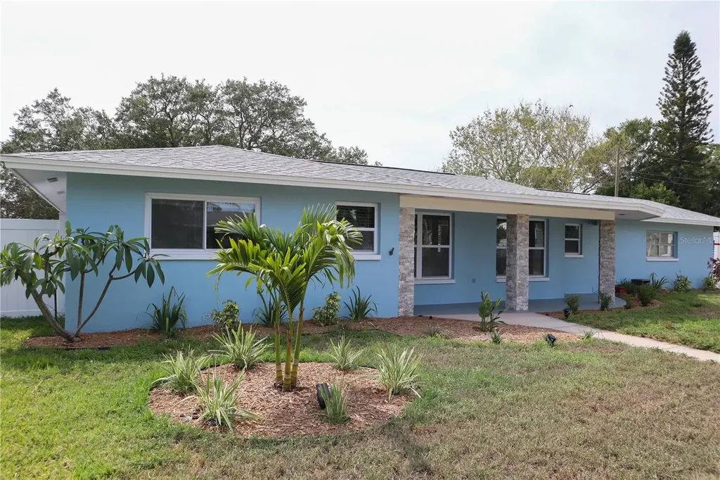 6376 Evergreen Avenue Seminole FL 33772