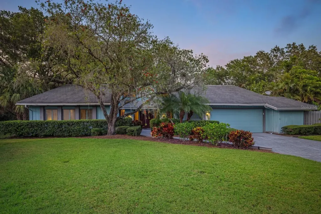 1586 Landings Terrace Sarasota FL 34231