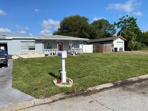 9031 Narcissus Avenue Seminole FL 33777