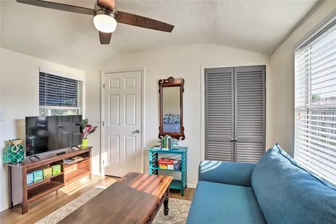 3730 5th Avenue N St Petersburg FL 33713