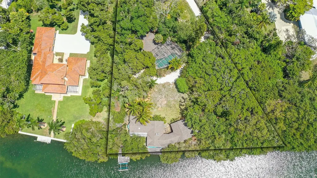 6533 Bayou Hammock Road Longboat Key FL 34228
