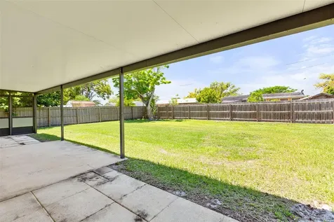 1806 Massachusetts Avenue Saint Cloud FL 34769