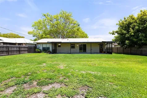 1806 Massachusetts Avenue Saint Cloud FL 34769