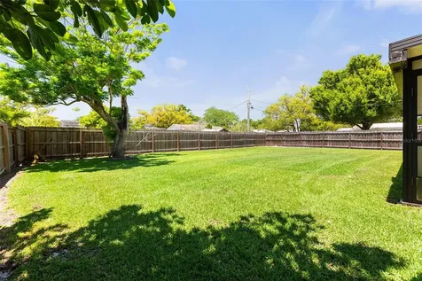 1806 Massachusetts Avenue Saint Cloud FL 34769