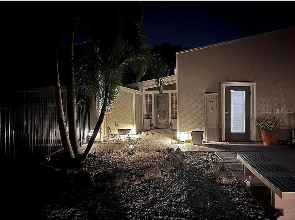 2360 Riverwood Pines Drive Sarasota FL 34231