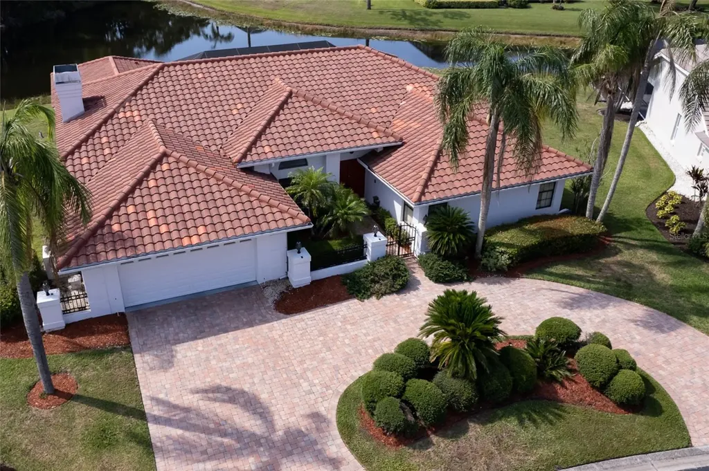 4931 Fallcrest Circle Sarasota FL 34233